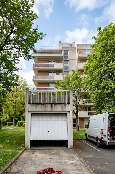 Dépannage porte de garage à Vélizy-Villacoublay (78140) · intervention rapide DB Assistance